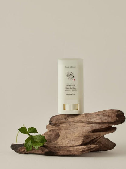 Matte Sun Stick Mugwort + Camelia